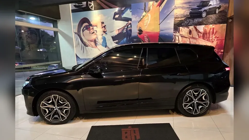 Foto de um bmw ix