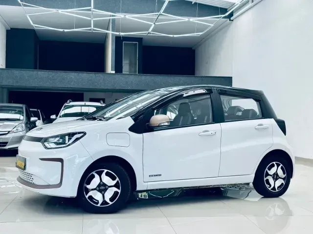 Foto de um jac e-js4