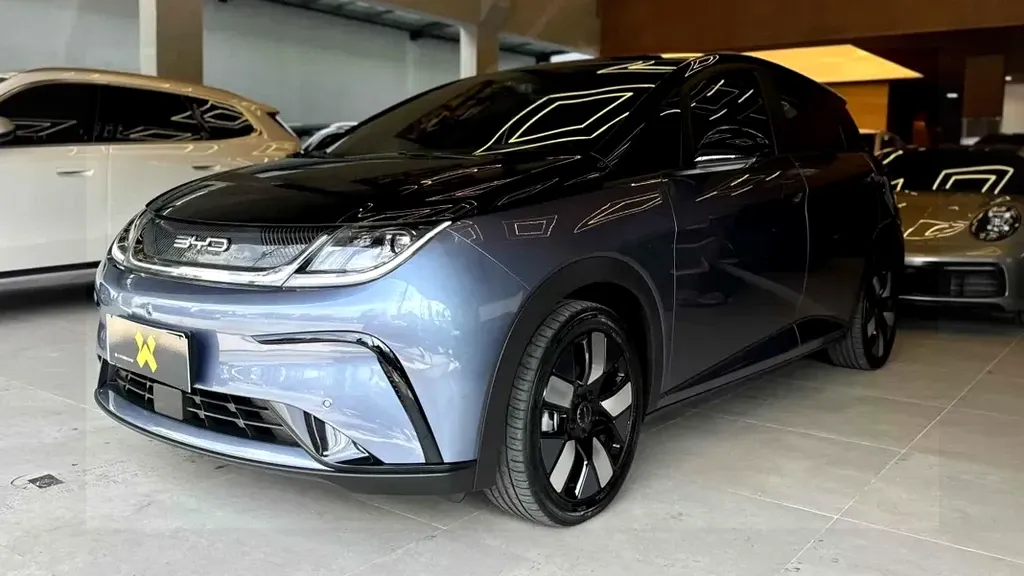 BYD Dolphin
