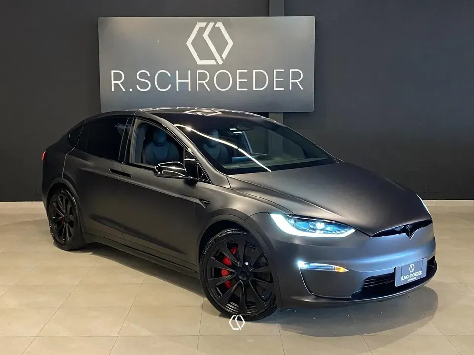 Foto de um tesla model x