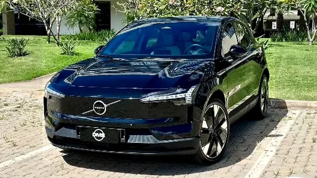 Volvo EX30