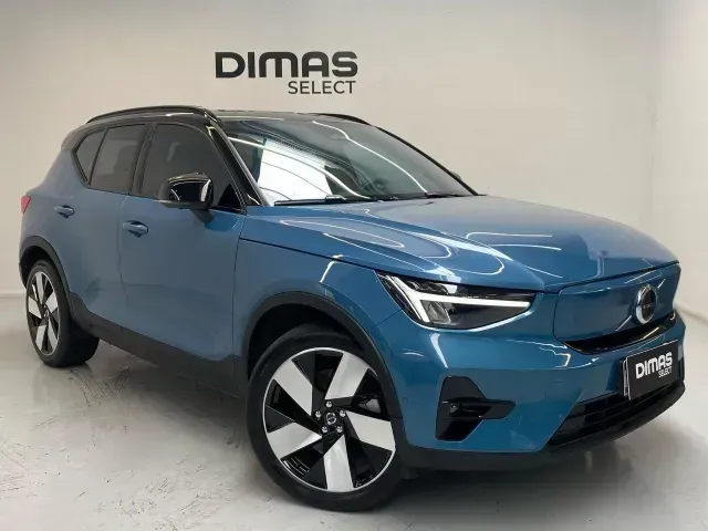 Foto de um volvo xc40 recharge
