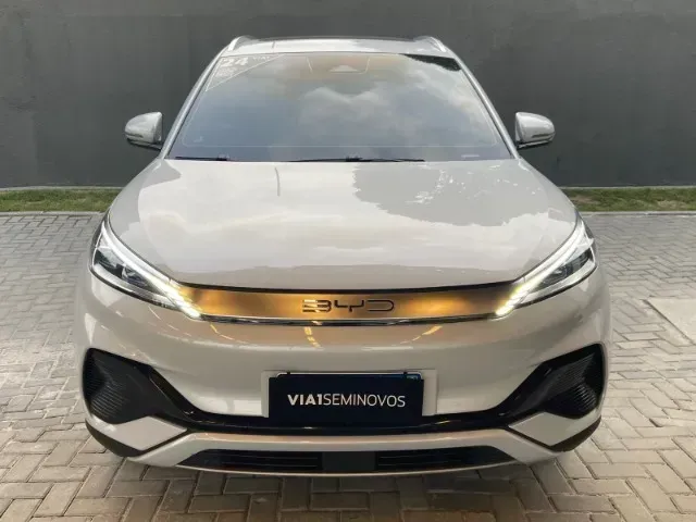Foto de um byd yuan plus