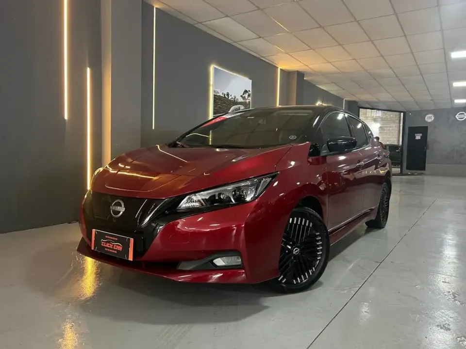 Foto de um nissan leaf
