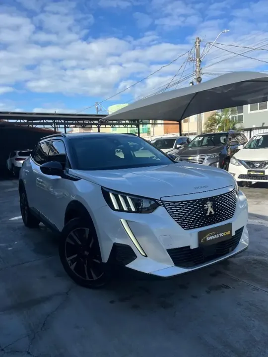 Foto de um peugeot e-2008