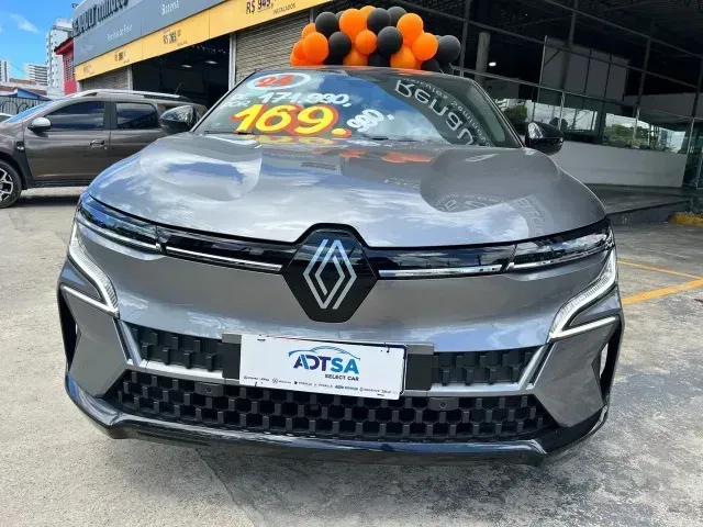 Foto de um renault megane e-tech electric