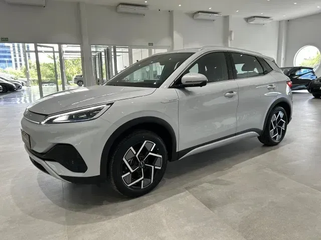 Foto de um byd yuan plus