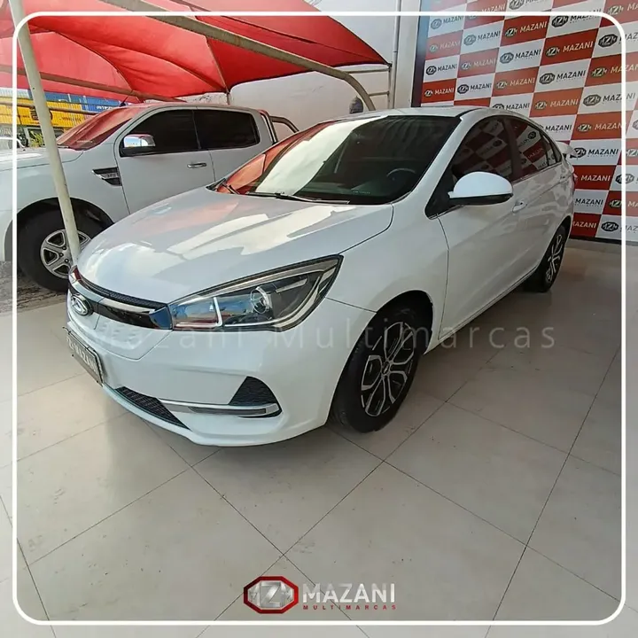 Foto de um chery arrizo 5e