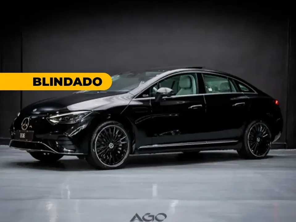 Foto de um mercedes eqe 300