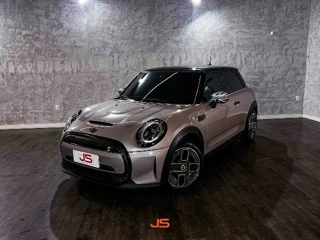 Foto de um mini cooper se