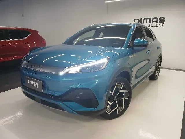 Foto de um byd yuan plus