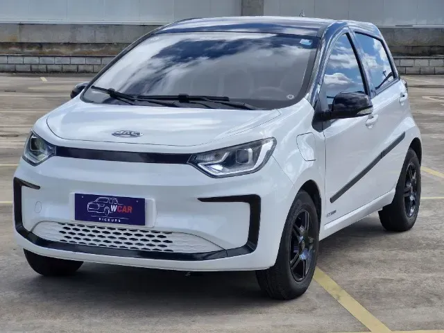 Foto de um jac e-js1