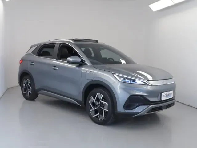 Foto de um byd yuan plus