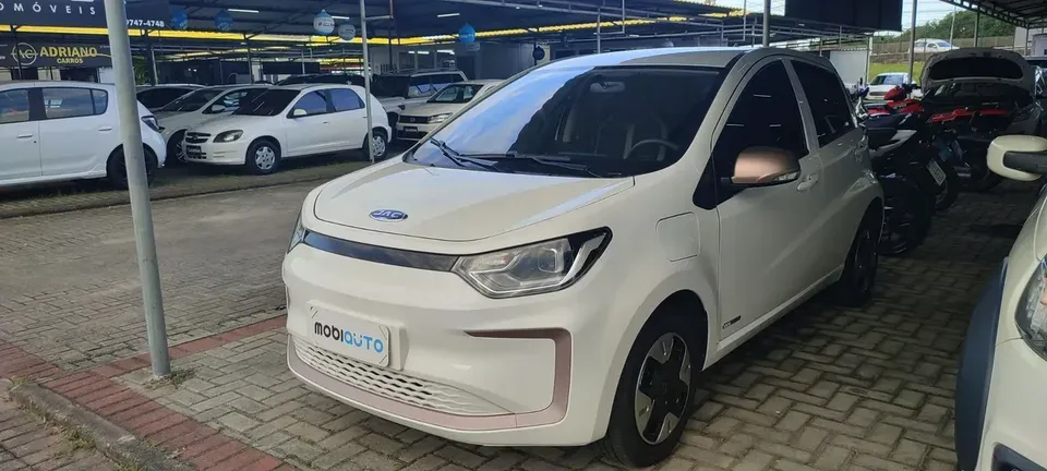 Foto de um jac e-js1