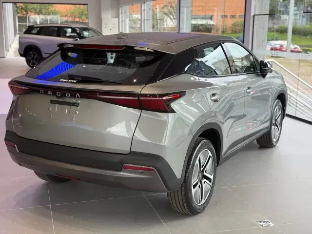 Foto de um omoda e5