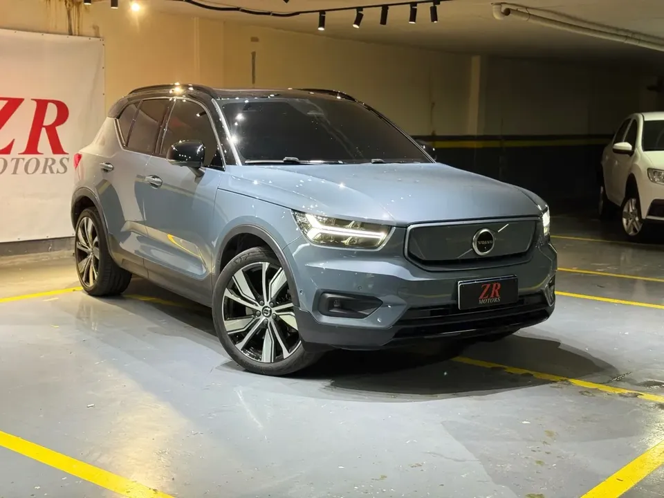 Foto de um volvo xc40 recharge