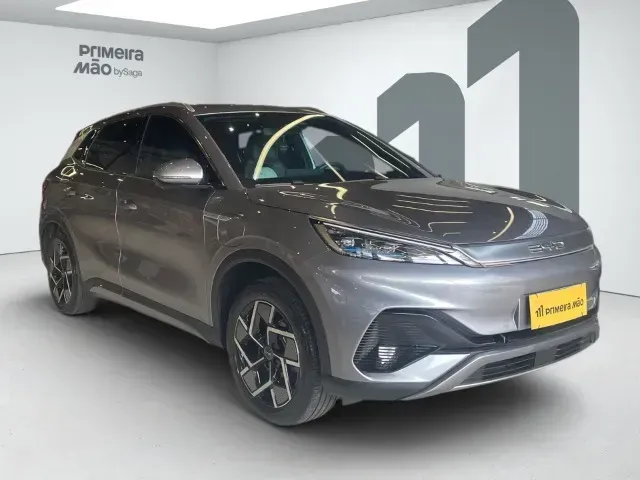 Foto de um byd yuan plus