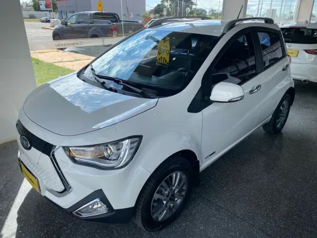 Foto de um jac iev20