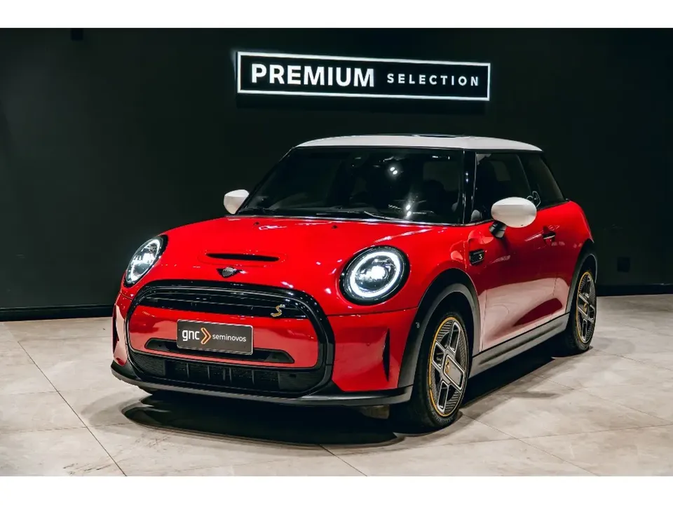 Foto de um mini cooper se