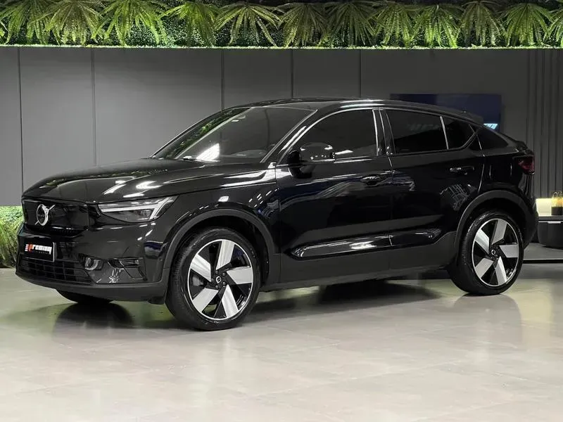 Foto de um volvo c40 recharge