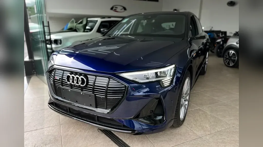 Foto de um audi e-tron s sportback