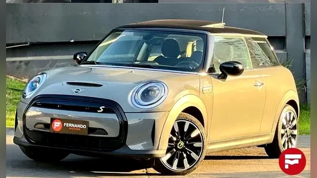 Foto de um mini cooper se