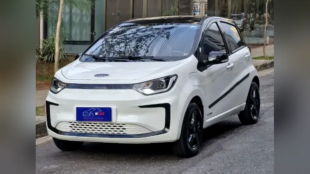 Foto de um jac e-js1