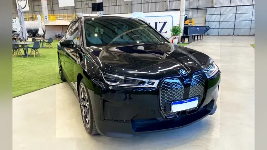 Foto de um bmw ix