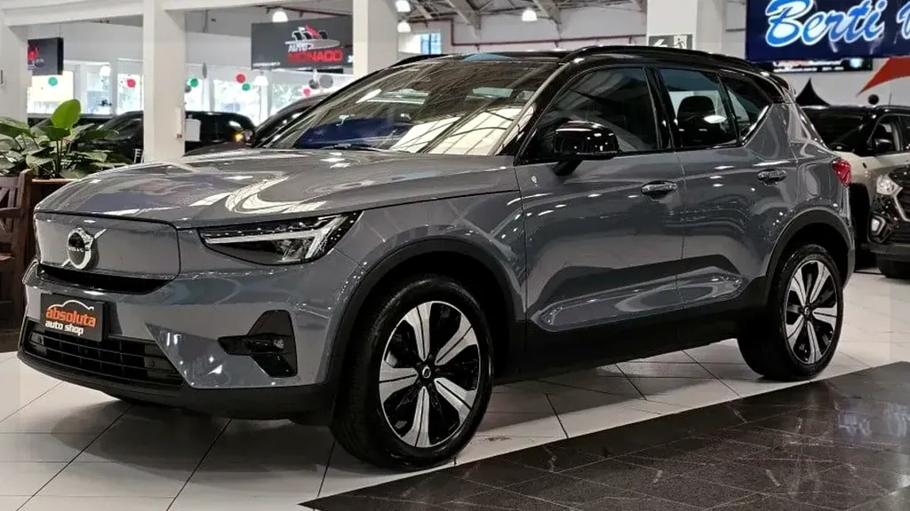 Foto de um volvo xc40 recharge