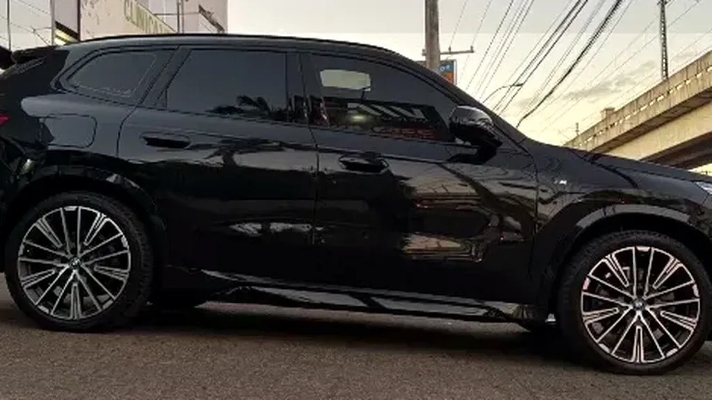 Foto de um bmw ix1