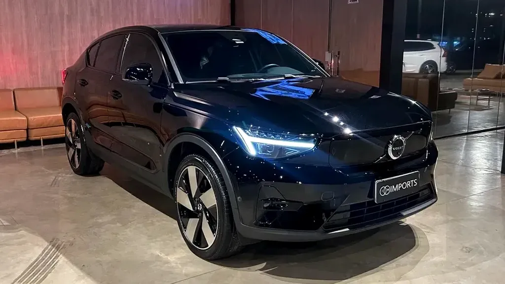 Foto de um volvo c40 recharge