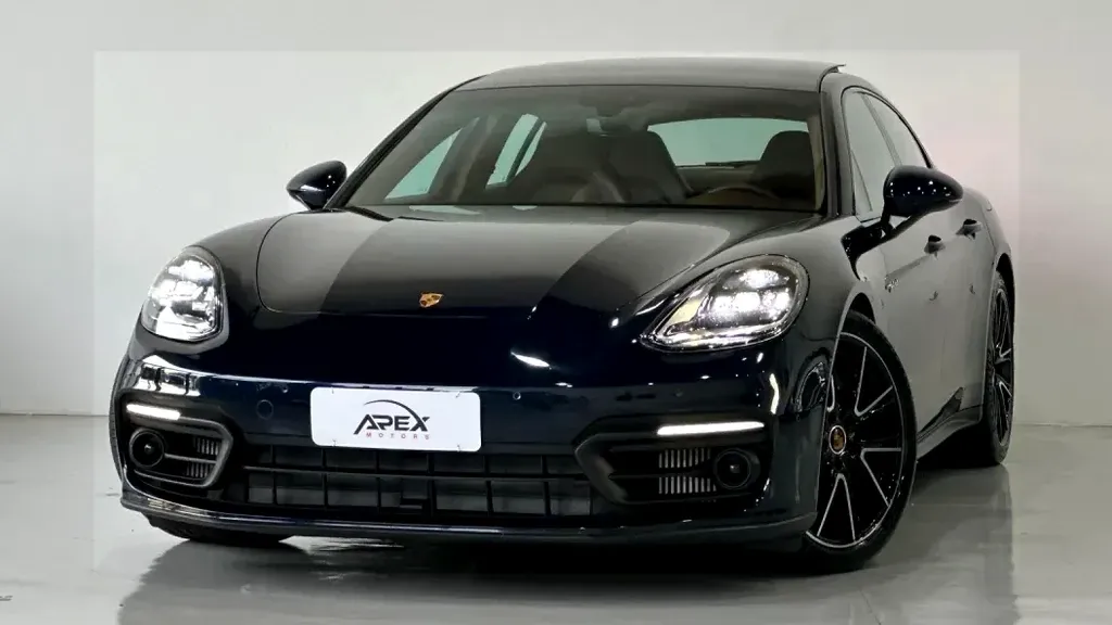 Foto de um porsche panamera