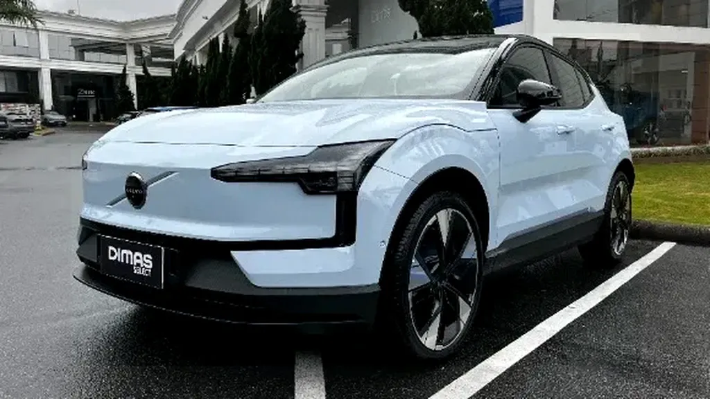 Foto de um volvo ex30