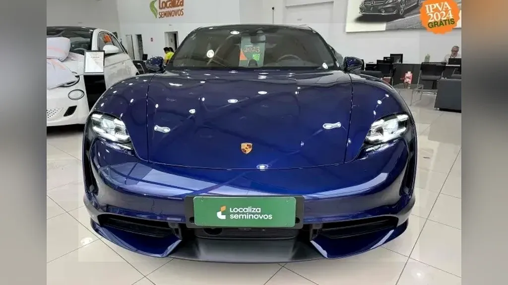 Foto de um porsche taycan