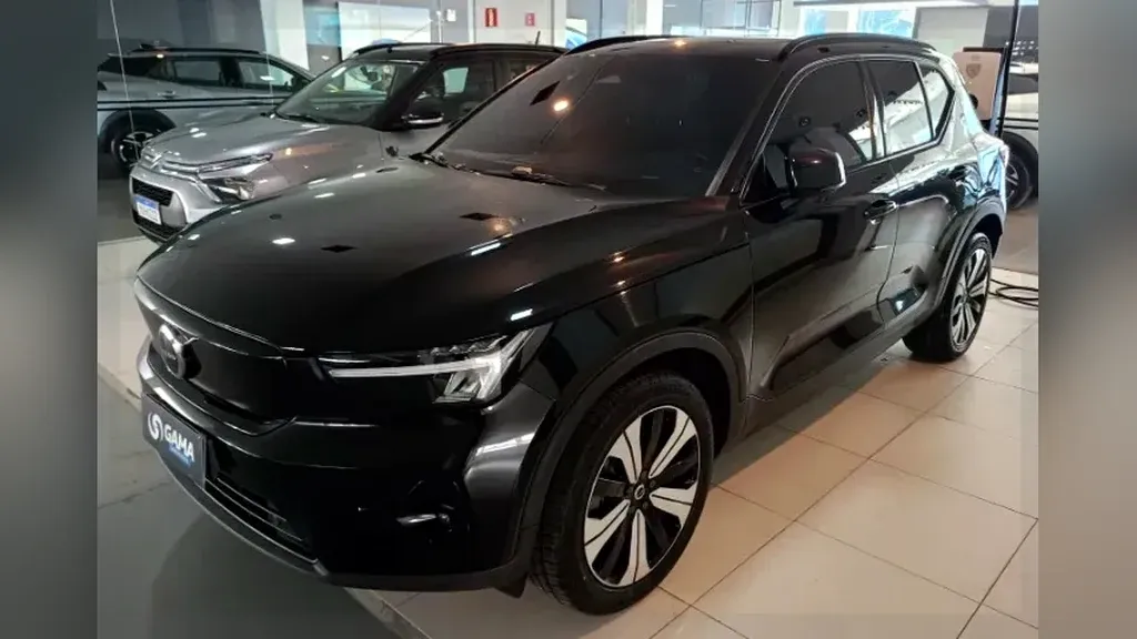 Foto de um volvo xc40 recharge