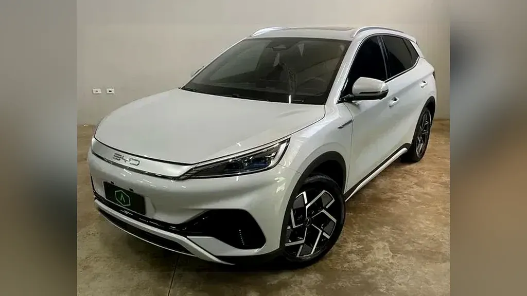 Foto de um byd yuan plus