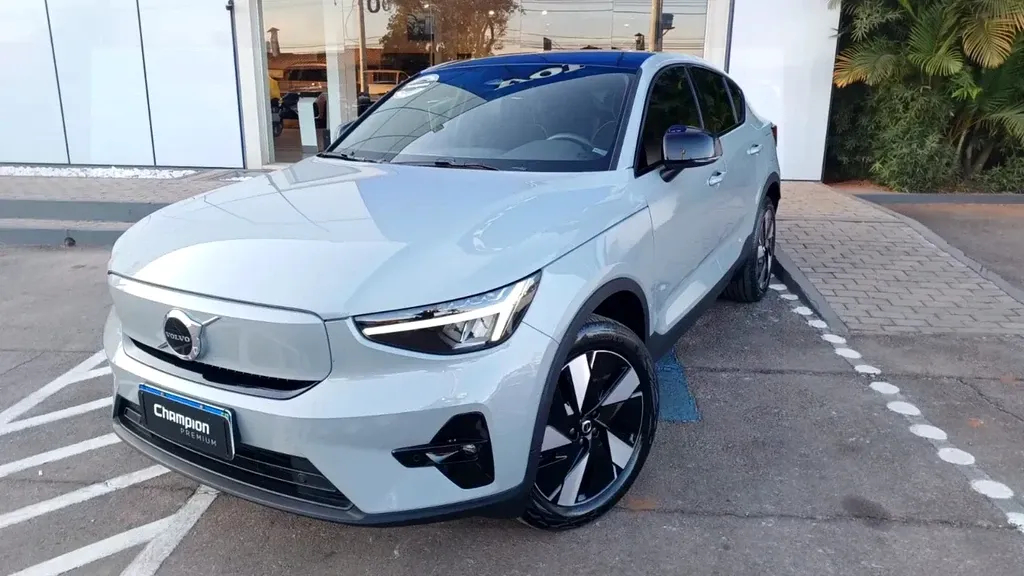 Foto de um volvo c40 recharge