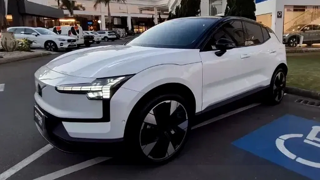 Foto de um volvo ex30