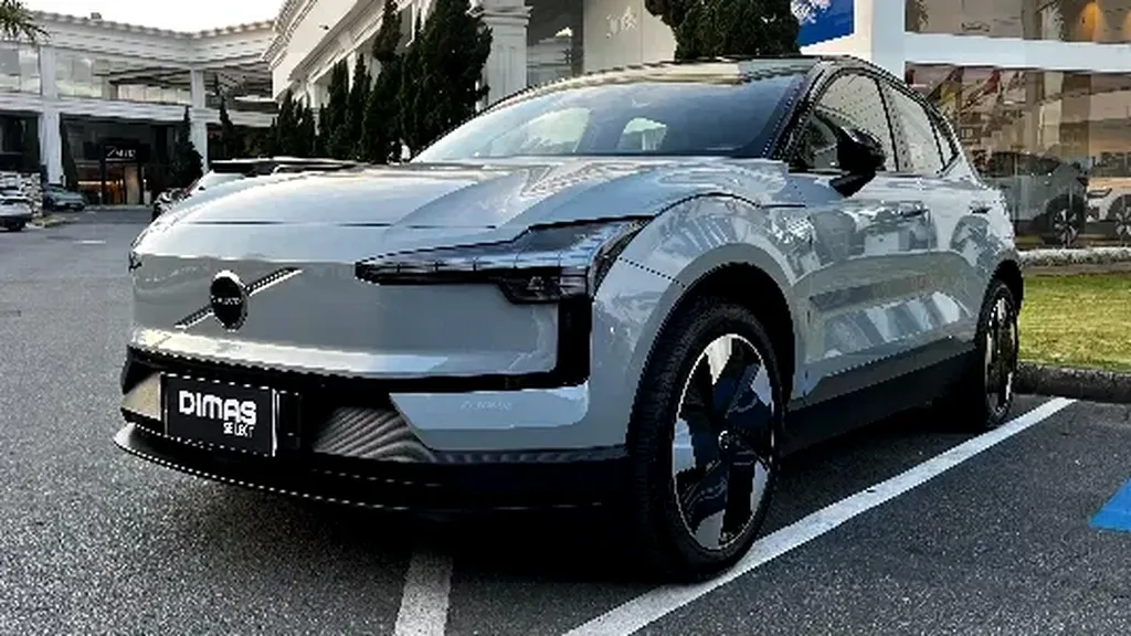 Foto de um volvo ex30