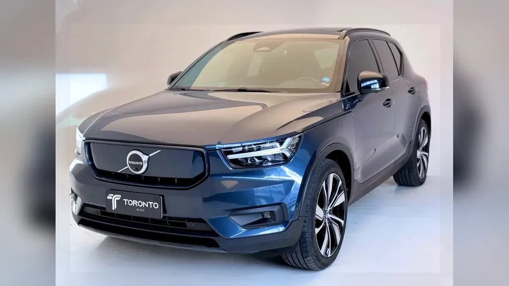 Foto de um volvo xc40 recharge