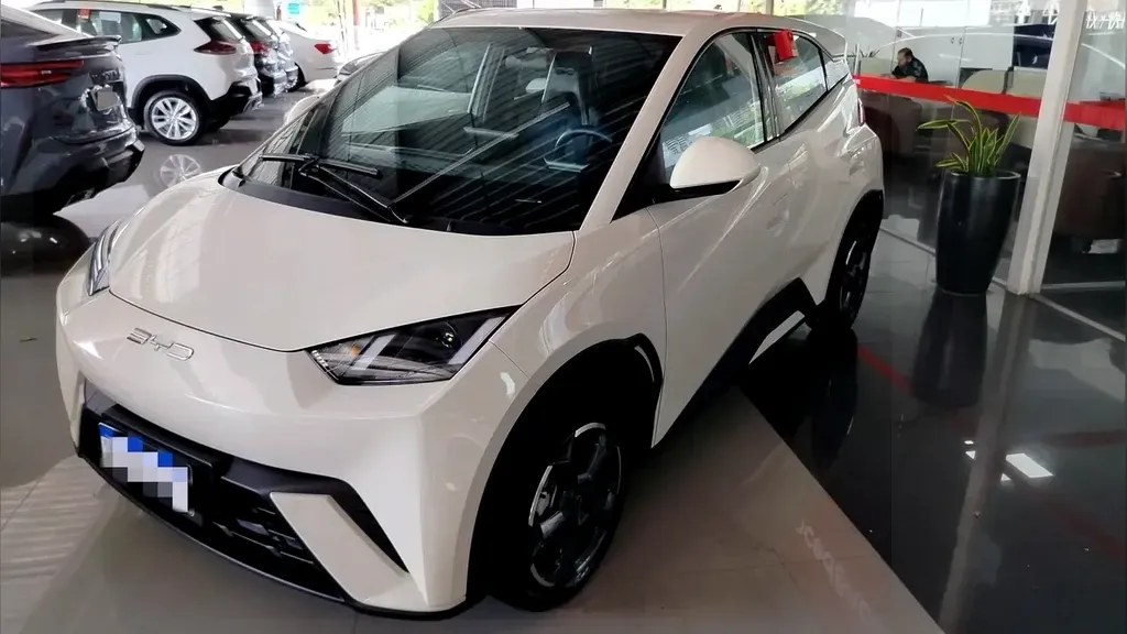 BYD Dolphin