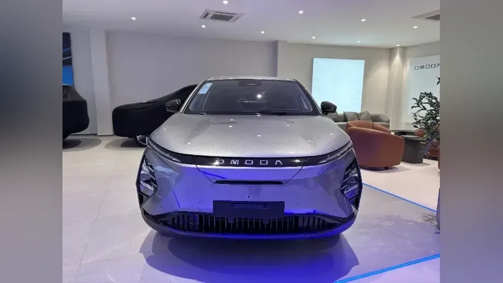 Omoda E5