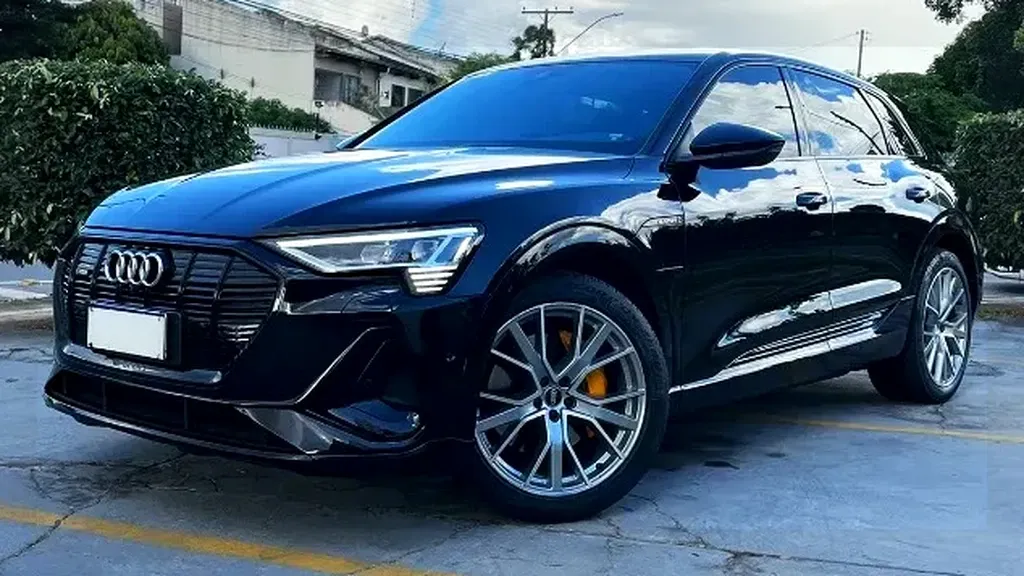 Audi E-tron S