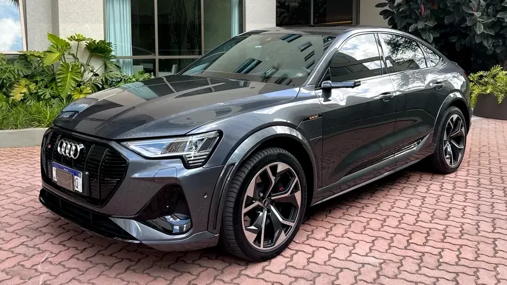 Audi E-tron S Sportback