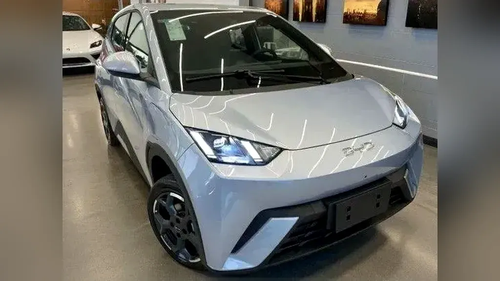 BYD Dolphin Mini