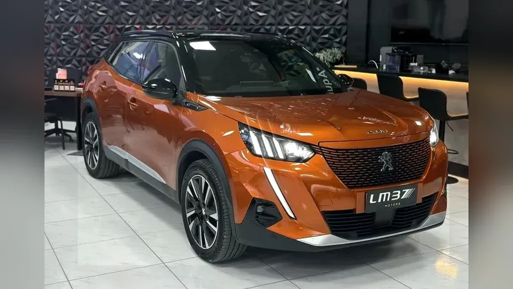 Peugeot E-2008