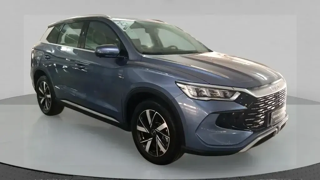 BYD T3