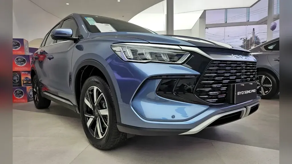 BYD T3