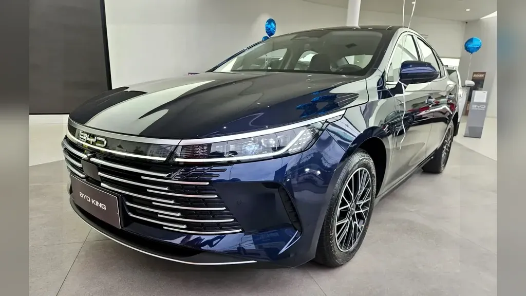 BYD T3