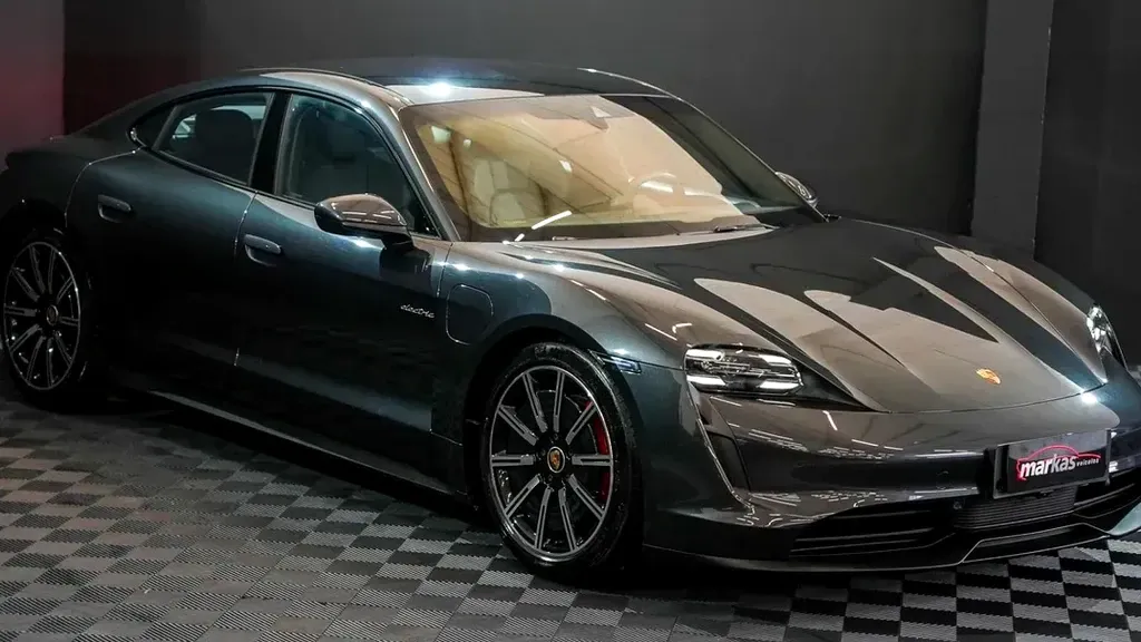 Porsche Taycan